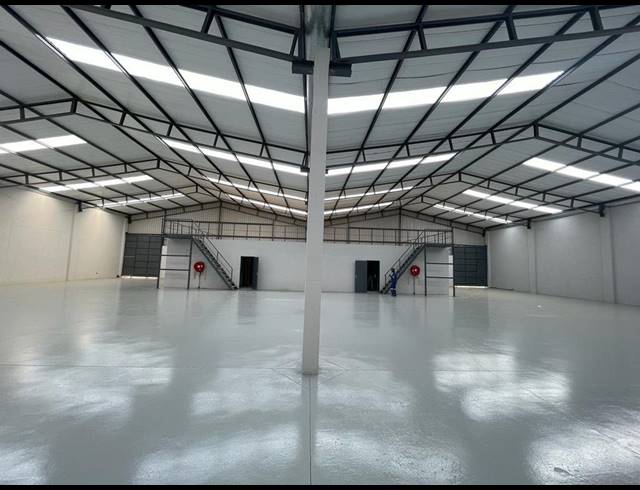 1,094M² WAREHOUSE TO LET IN COSMO BUSINESS PARK